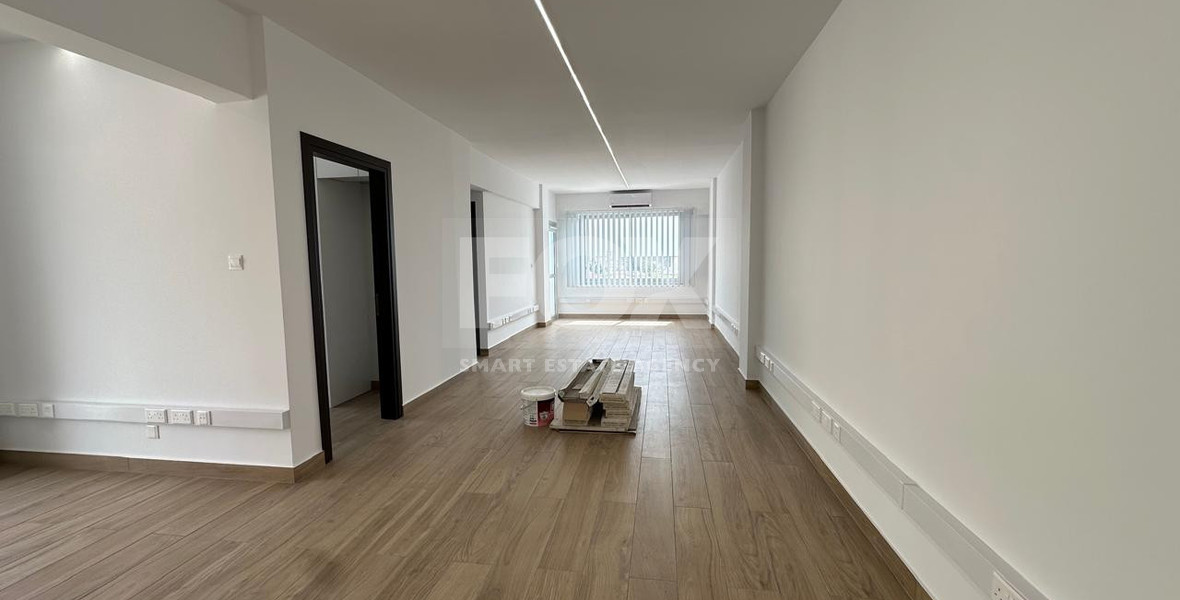 Modern Fully Renovated Open-Plan Office for Rent – Limassol, Tsiflikoudia