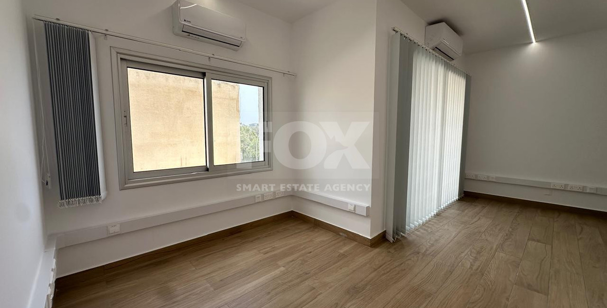Modern Fully Renovated Open-Plan Office for Rent – Limassol, Tsiflikoudia