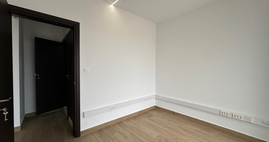 Modern Fully Renovated Open-Plan Office for Rent – Limassol, Tsiflikoudia