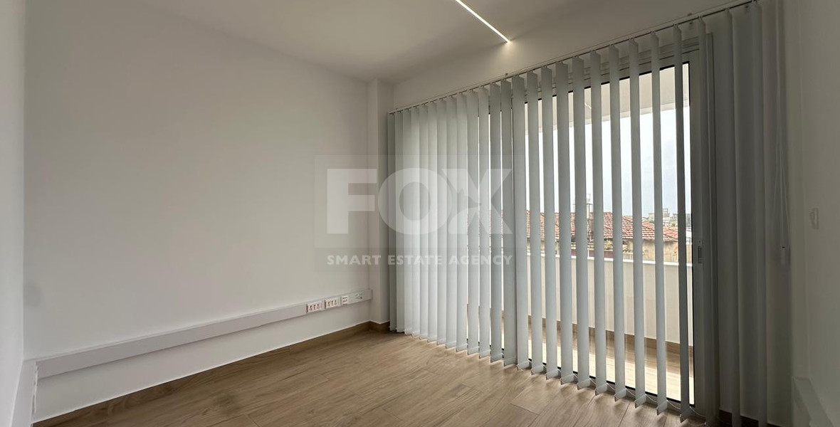 Modern Fully Renovated Open-Plan Office for Rent – Limassol, Tsiflikoudia