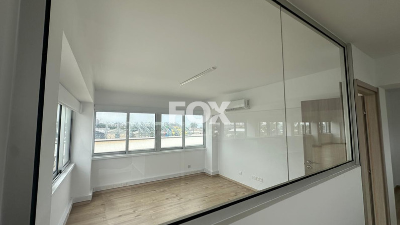 Офис 180 м² в аренду в Tsiflikoudia, Limassol, Cyprus