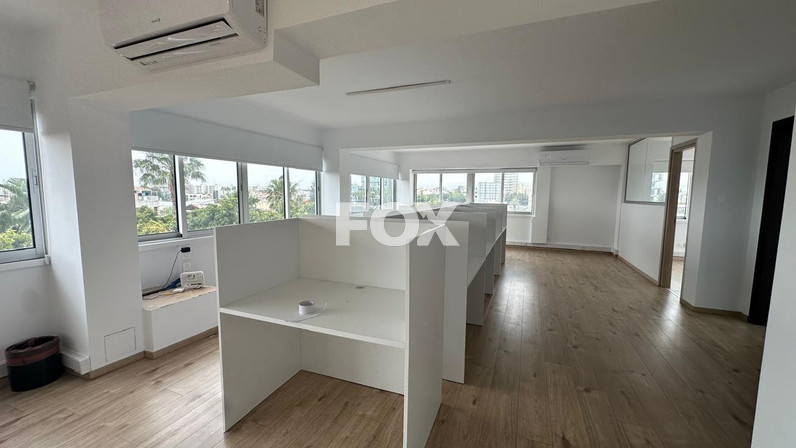 Офис 180 м² в аренду в Tsiflikoudia, Limassol, Cyprus