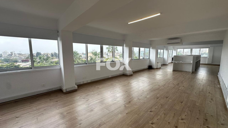 Офис 180 м² в аренду в Tsiflikoudia, Limassol, Cyprus