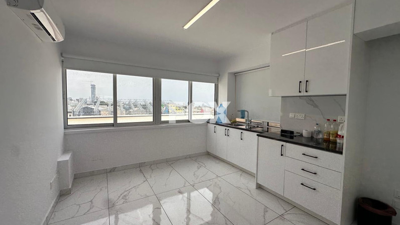 Офис 180 м² в аренду в Tsiflikoudia, Limassol, Cyprus