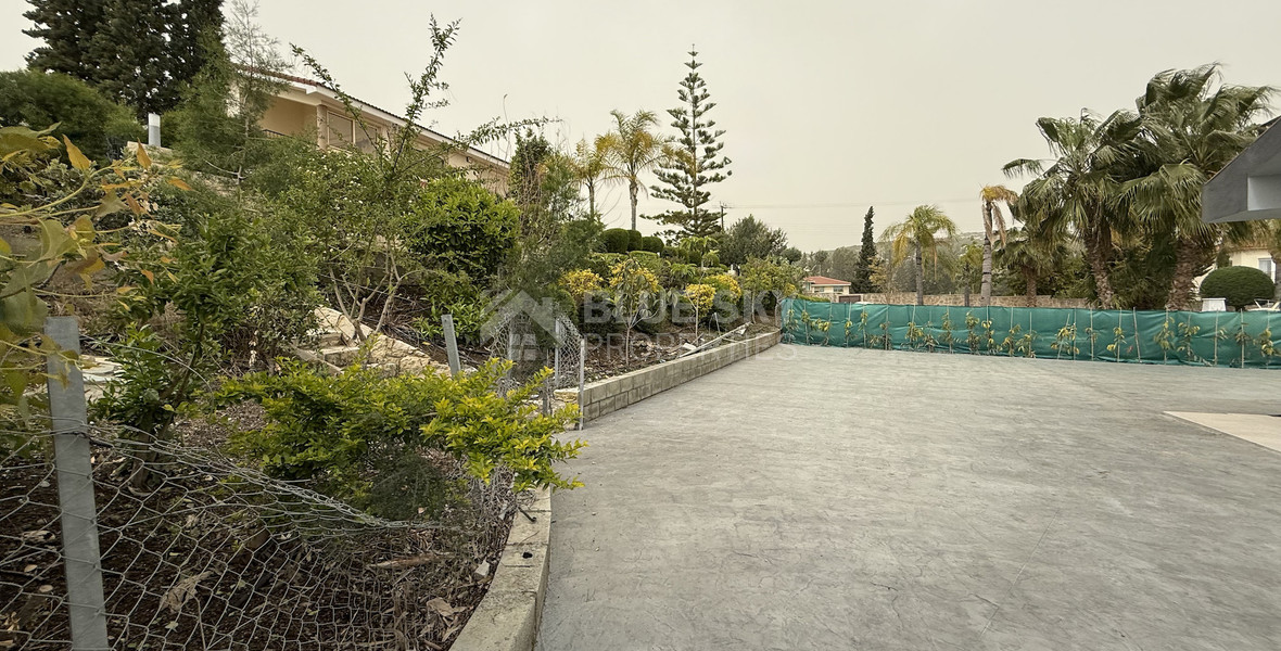 Modern Detached Bungalow with Large Plot for rent in Pyrgos