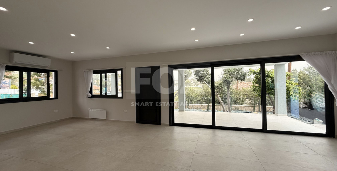 Modern Detached Bungalow with Large Plot for rent in Pyrgos