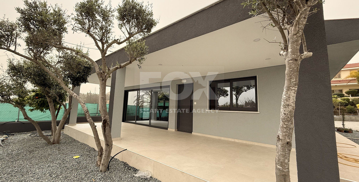 Modern Detached Bungalow with Large Plot for rent in Pyrgos
