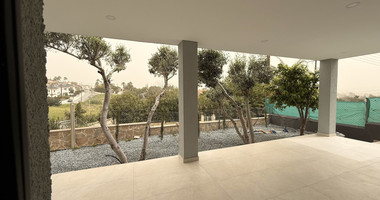 Modern Detached Bungalow with Large Plot for rent in Pyrgos