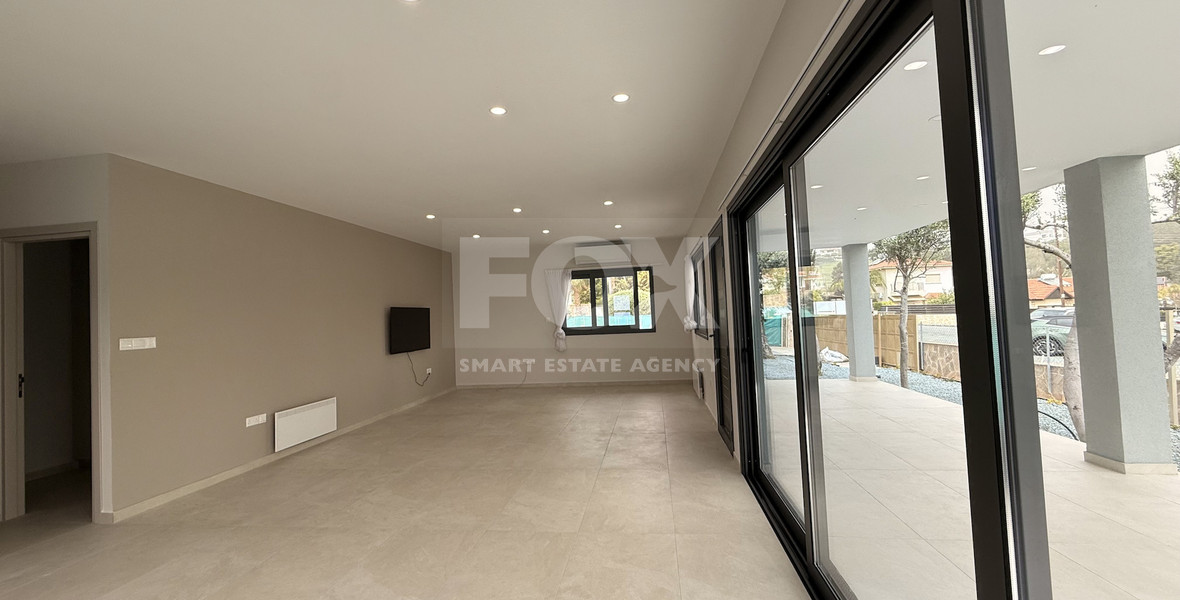 Modern Detached Bungalow with Large Plot for rent in Pyrgos