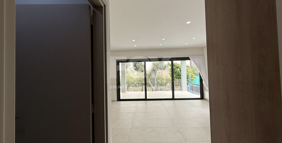 Modern Detached Bungalow with Large Plot for rent in Pyrgos