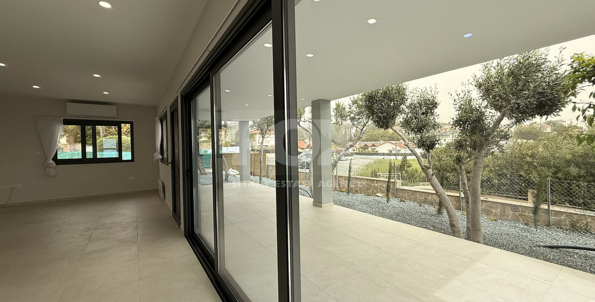 Modern Detached Bungalow with Large Plot for rent in Pyrgos