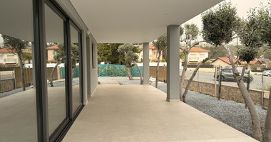 Modern Detached Bungalow with Large Plot for rent in Pyrgos