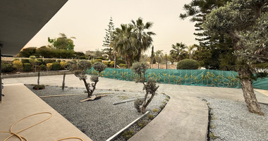 Modern Detached Bungalow with Large Plot for rent in Pyrgos