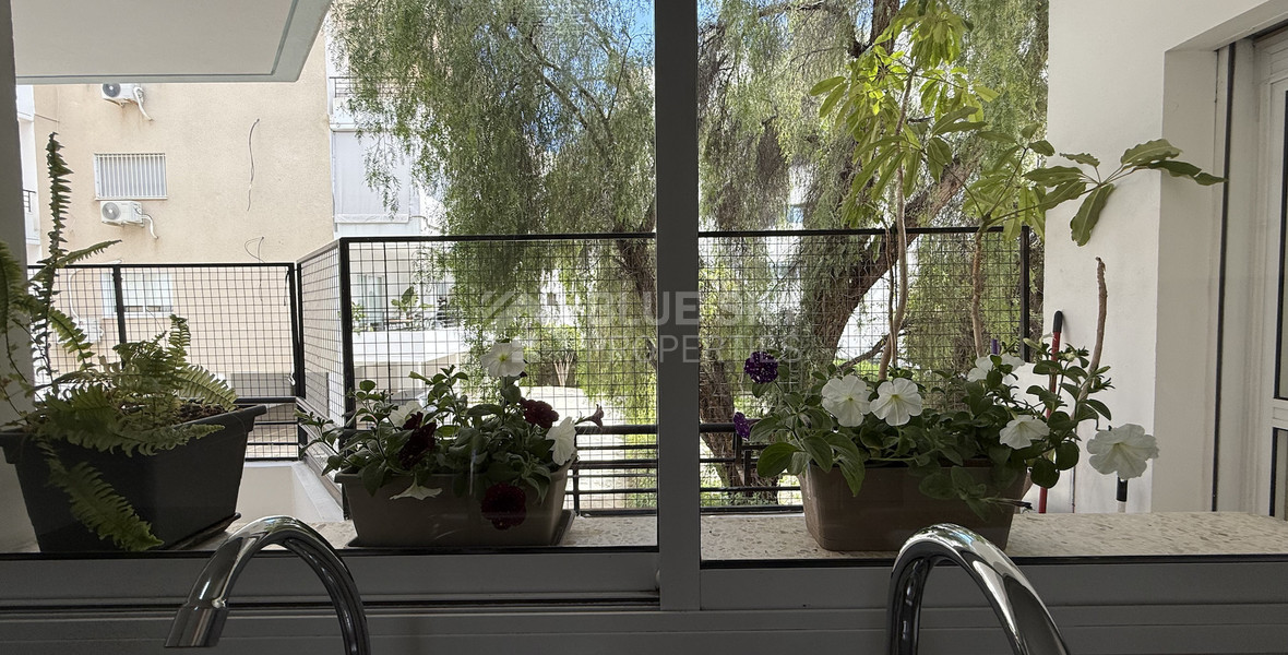 Fully Furnished Three Bedroom Apartment For Rent in Mesa Geitonia