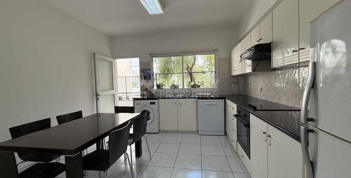 Fully Furnished Three Bedroom Apartment For Rent in Mesa Geitonia