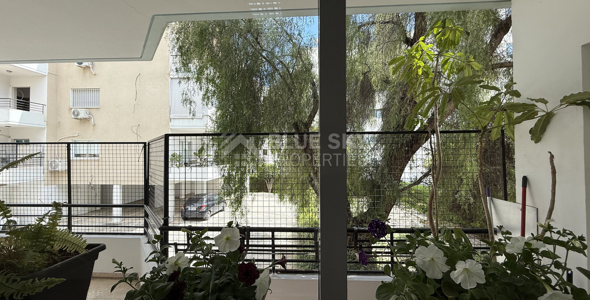 Fully Furnished Three Bedroom Apartment For Rent in Mesa Geitonia