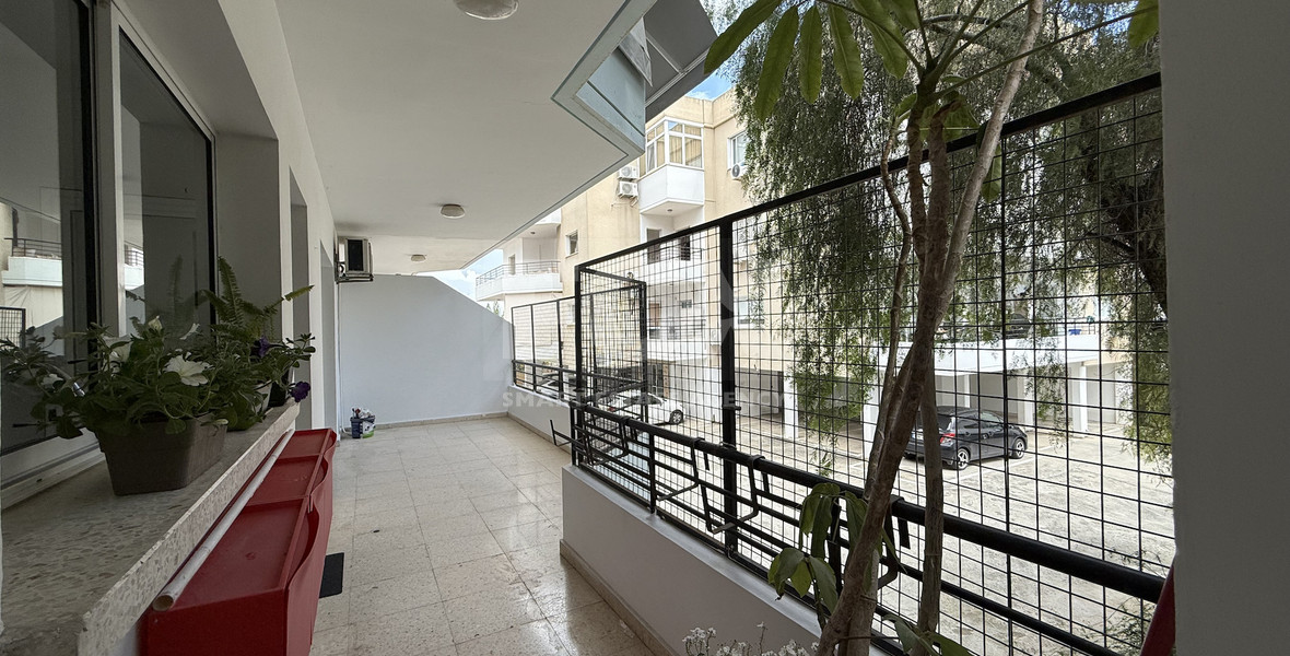 Fully Furnished Three Bedroom Apartment For Rent in Mesa Geitonia