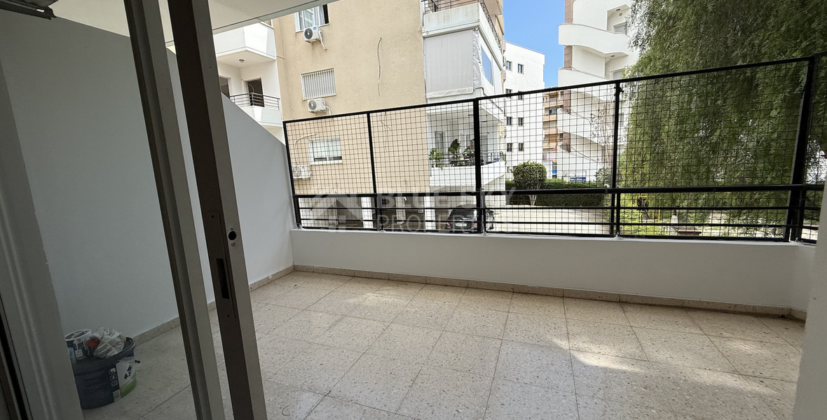 Fully Furnished Three Bedroom Apartment For Rent in Mesa Geitonia