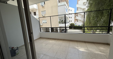 Fully Furnished Three Bedroom Apartment For Rent in Mesa Geitonia