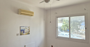 Elegant Two Bedroom Apartment for Rent in Peyia