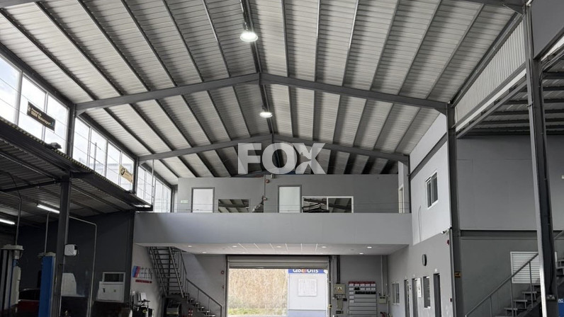 Warehouse 760 m² for sale in Pano Polemidia, Limassol, Cyprus