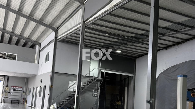 Warehouse 760 m² for sale in Pano Polemidia, Limassol, Cyprus