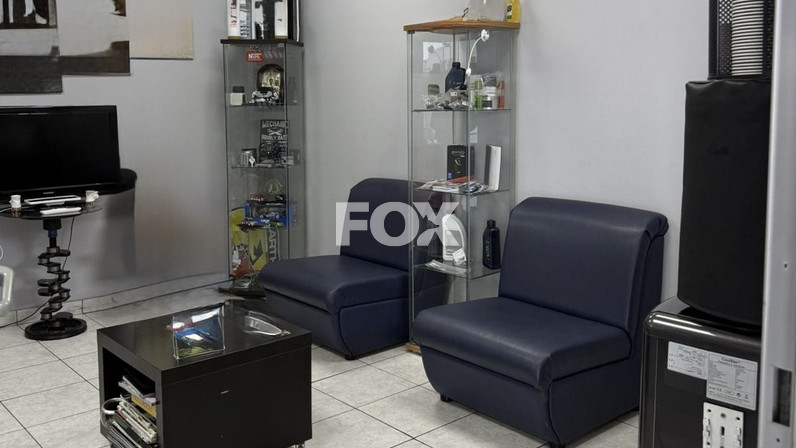 Warehouse 760 m² for sale in Pano Polemidia, Limassol, Cyprus