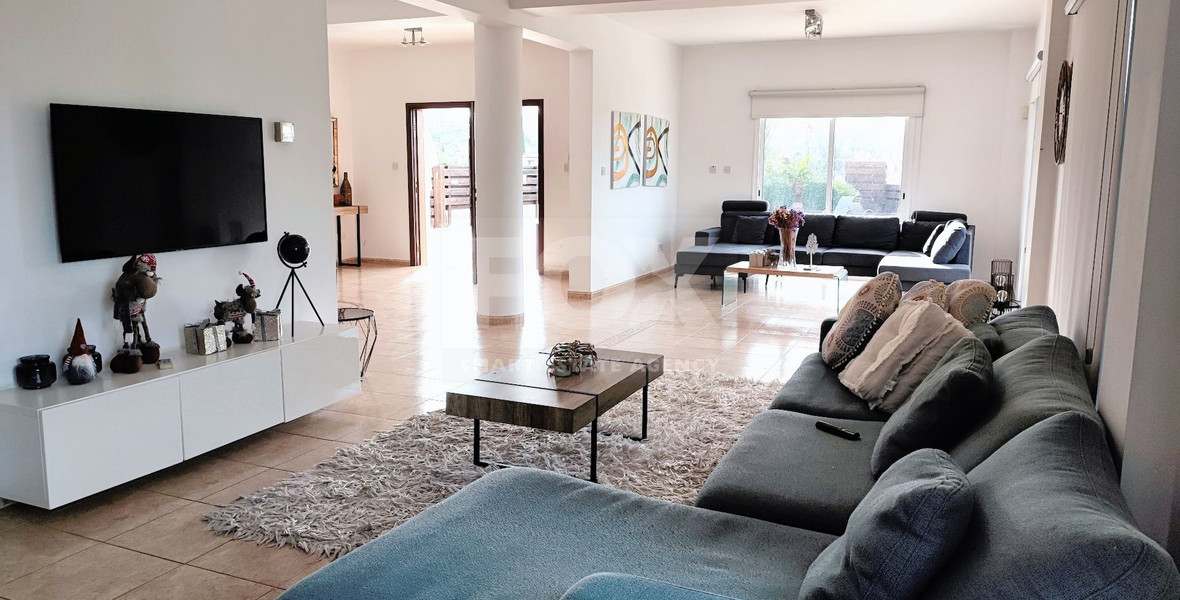 Spacious Five Bedroom Detached Villa for Rent in Chlorakas