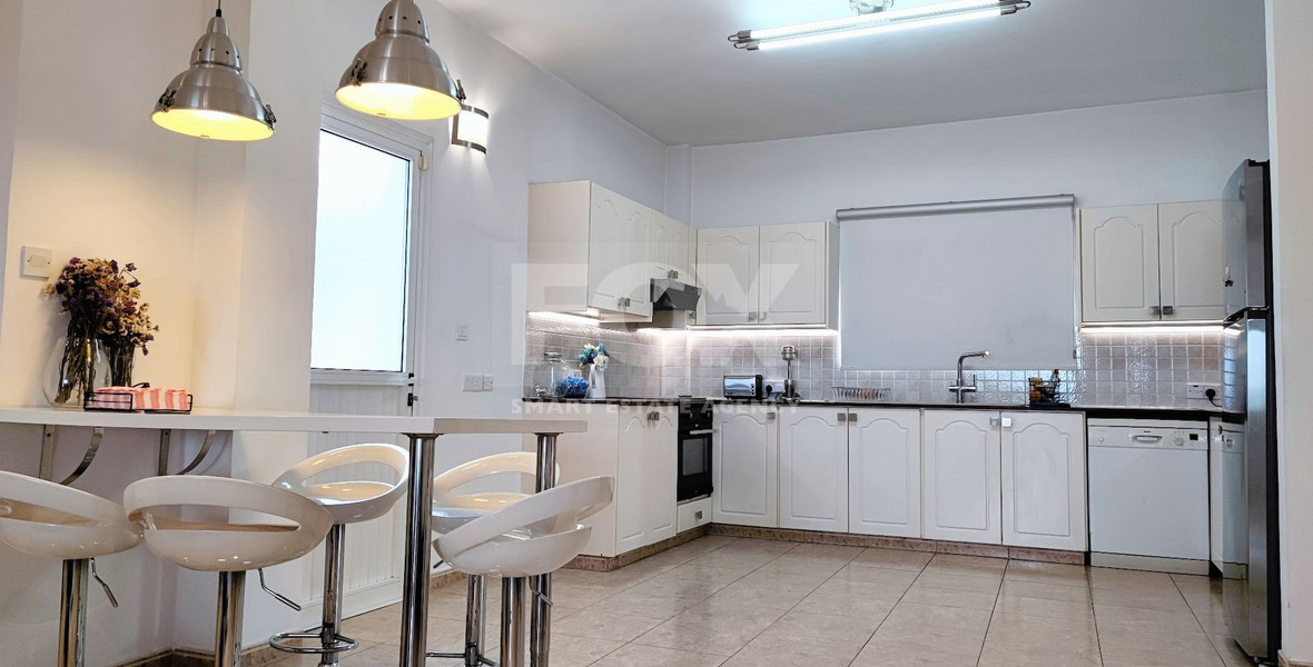 Spacious Five Bedroom Detached Villa for Rent in Chlorakas