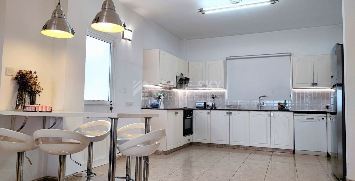Spacious Five Bedroom Detached Villa for Rent in Chlorakas