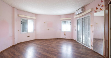 Luxury Detached House with Swimming Pool for Sale in Pegeia, Cyprus