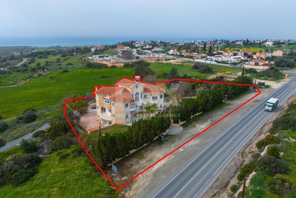 Luxury Detached House with Swimming Pool for Sale in Pegeia, Cyprus