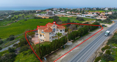 Luxury Detached House with Swimming Pool for Sale in Pegeia, Cyprus