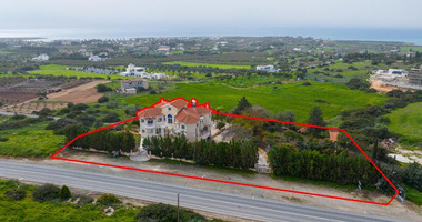 Luxury Detached House with Swimming Pool for Sale in Pegeia, Cyprus