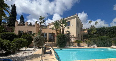 Spacious Furnished House With Sea View in Peyia, Paphos