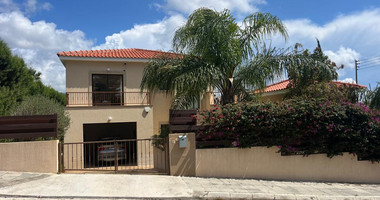 Spacious Furnished House With Sea View in Peyia, Paphos