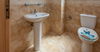 Mandria Paphos Apartment for Sale – Two Bedrooms with Veranda & Title Deed