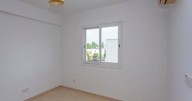 Mandria Paphos Apartment for Sale – Two Bedrooms with Veranda & Title Deed