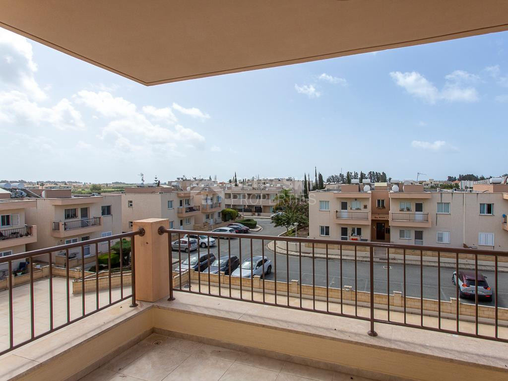 Mandria Paphos Apartment for Sale – Two Bedrooms with Veranda & Title Deed