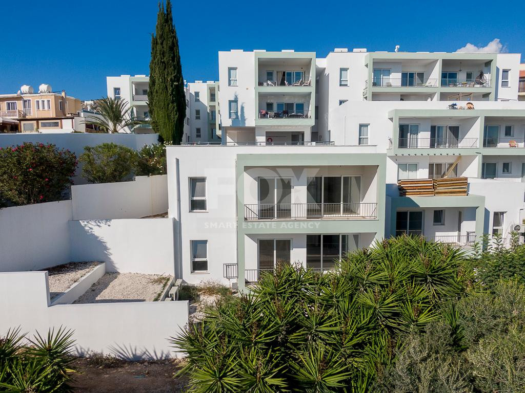 Two bedroom apartment for sale, with seperate title deed in Peyia for sale