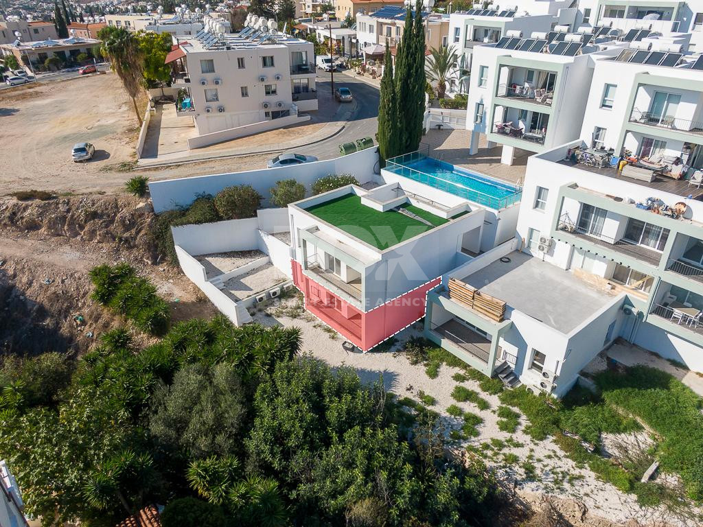 Two bedroom apartment for sale, with seperate title deed in Peyia for sale