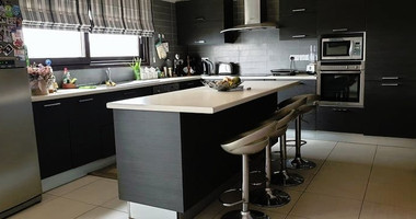 Four bedroom House with Sea View in the Lefkothea Hills, Limassol, Cyprus