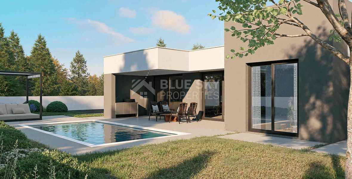 Contemporary three Bedroom Villa in Chloraka , in Paphos – Close to Beach & Harbour