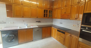 Spacious 3-Bedroom House for rent in Zakaki – Available Now