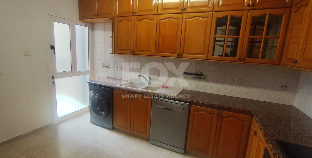 Spacious 3-Bedroom House for rent in Zakaki – Available Now