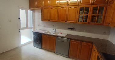 Spacious 3-Bedroom House for rent in Zakaki – Available Now