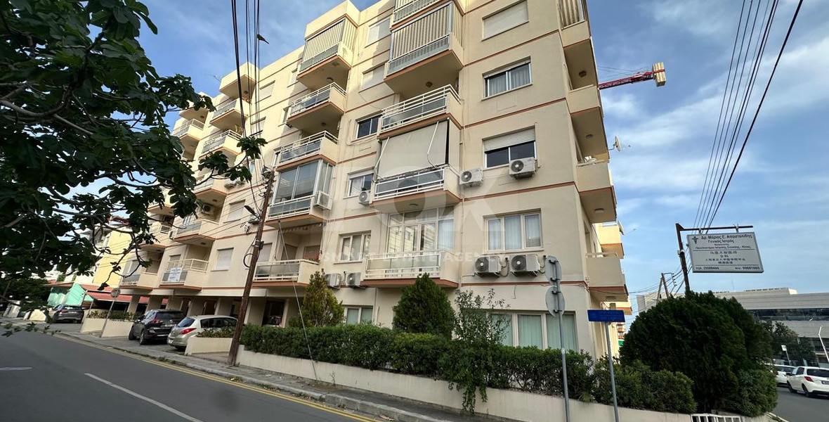 For Rent Spacious three-Bedroom Apartment in Neapoli – Prime City Living