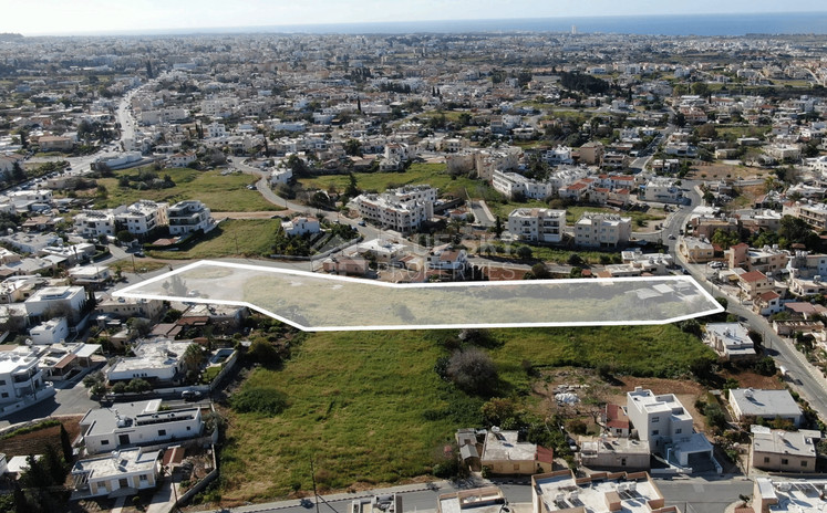 Detached House in Quiet Chlorakas with three Bedrooms closed to all amenities and the beach , for sale