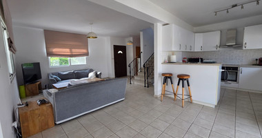 Three bedroom detached house for rent in Agios Tychonas - furnished with private pool