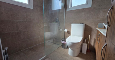 Three bedroom detached house for rent in Agios Tychonas - furnished with private pool